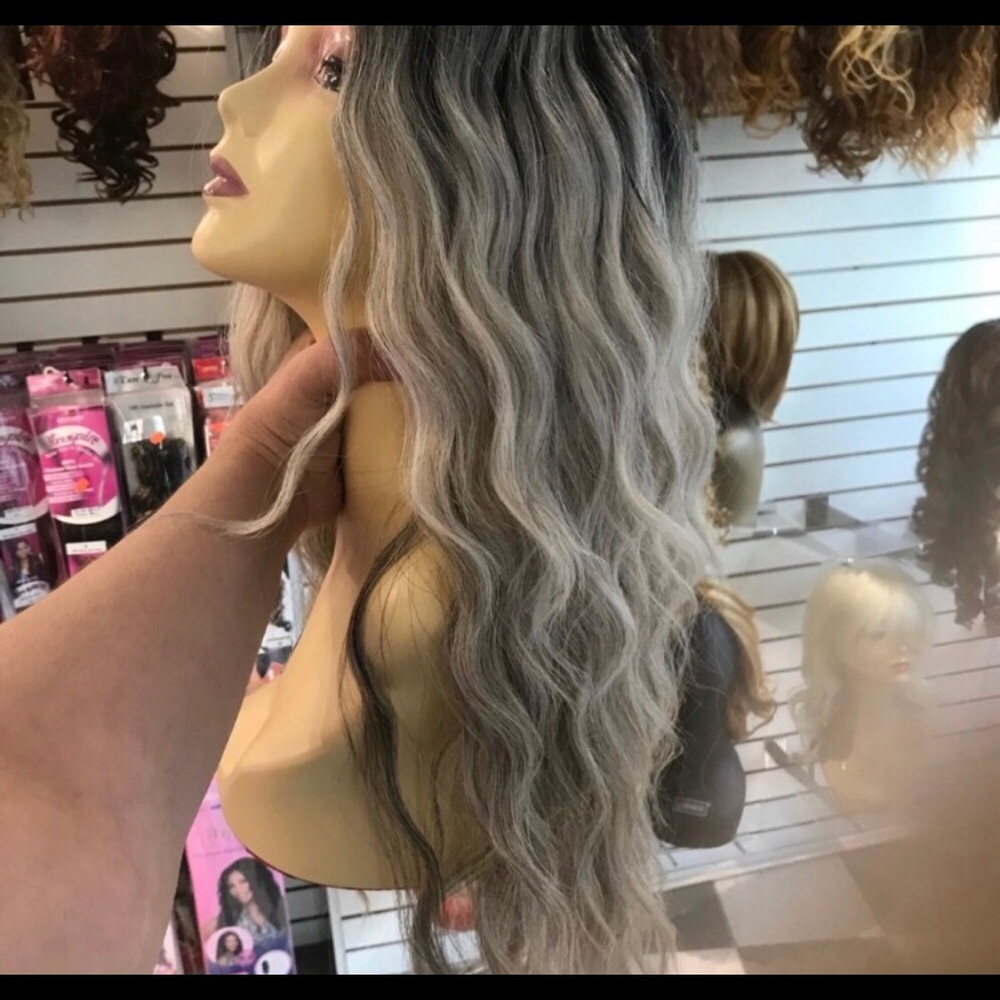 Long grey ombré Deep Wave wig lacefront swisslace - Picture 6 of 8